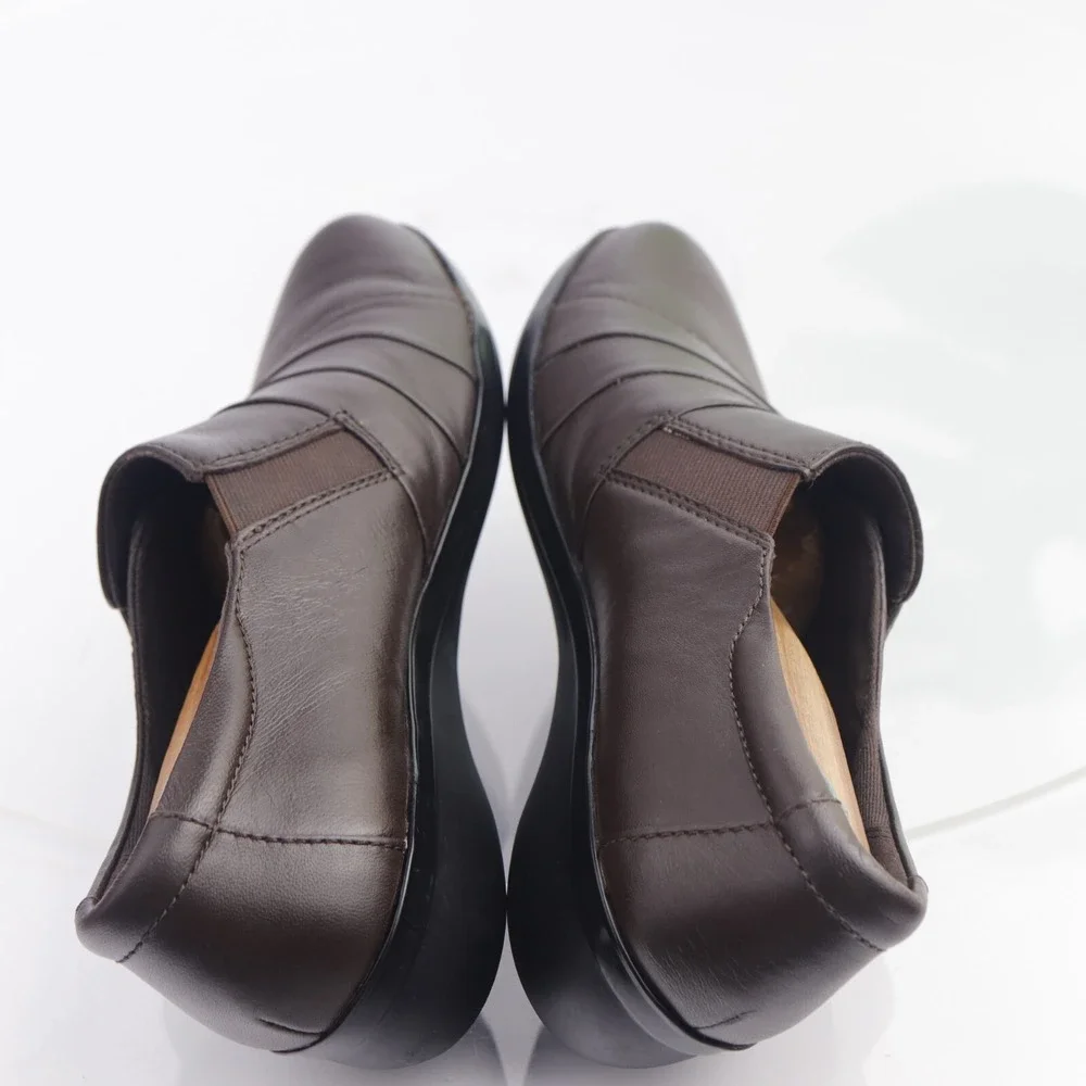 Clarks Womens Everlay Luna Loafers Size 7.5 M Brown Leather Flats Comfort Shoes‎